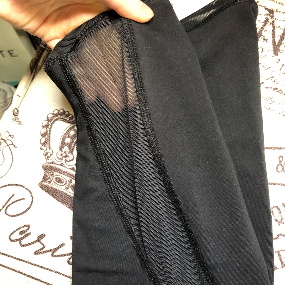 ‼️SOLD‼️Lululemon Train Times 7/8 - Picture 3 of 6